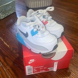 NIKE toddler sneakers size 5c